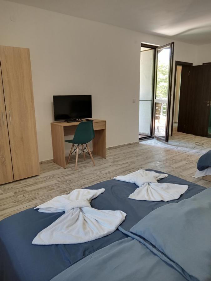 Apartment'S Pita & Mare Kiten  Bagian luar foto