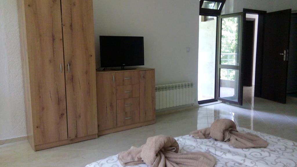 Apartment'S Pita & Mare Kiten  Bagian luar foto
